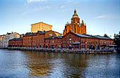 Helsinki - la Cattedrale di Uspenski (1868), la pi grande chiesa ortodossa d'Europa 